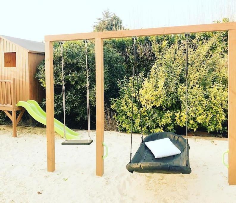 Maison De Vacances Contemporaine Avec Piscine Villa Vedene Exterior photo